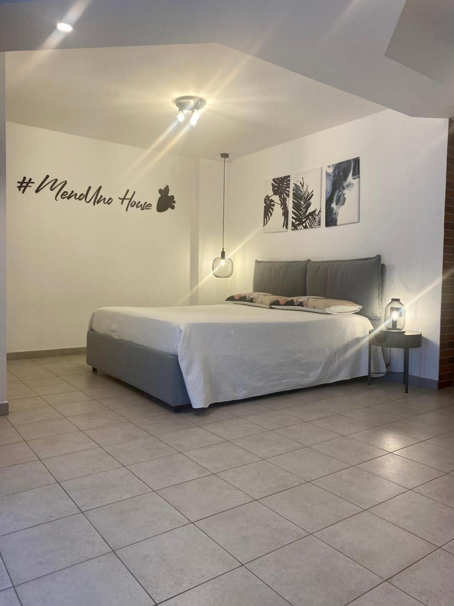 شقة Menouno House Crispiano الغرفة الصورة